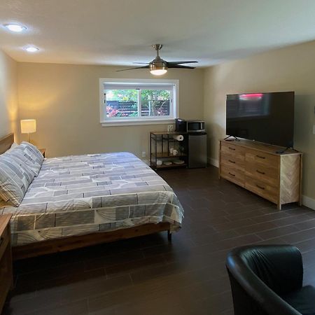 Riverbank Guesthouse Wilton Manors Dış mekan fotoğraf